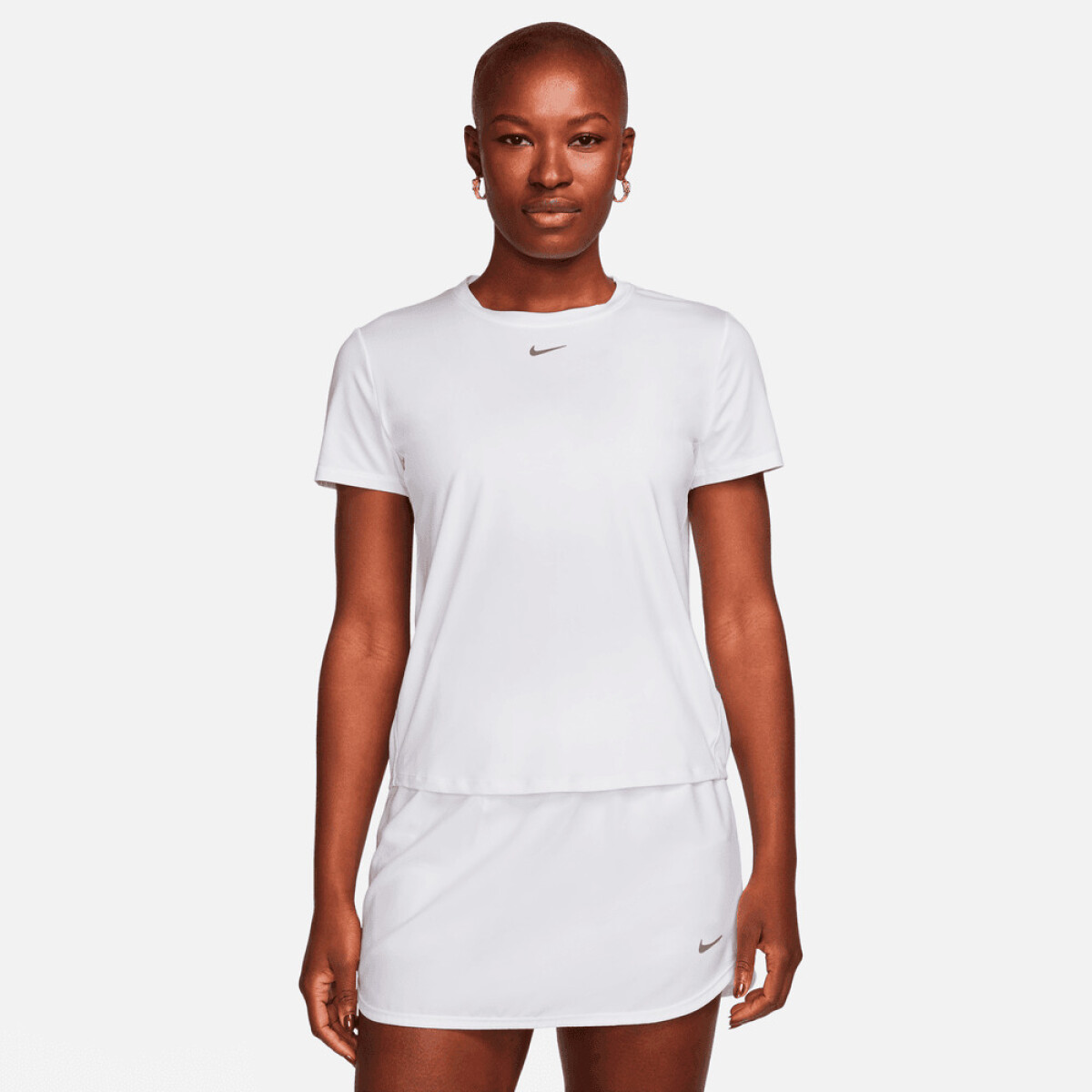 Remera Nike One Classic de Mujer - Blanco 