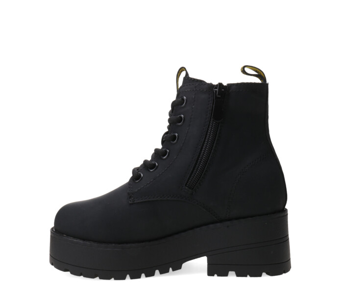 Bota MYRDAL de charol acordonada Black