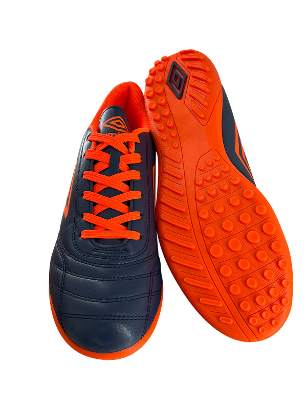 Calzado Classic II TF Umbro Hombre 018