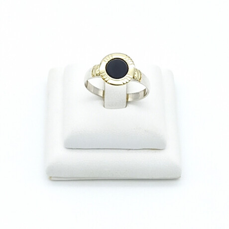 Anillo de Plata 925 con Doublé en Oro 18 kt y Ónix Diámetro interno de 15.43 mm y 17.60 mm