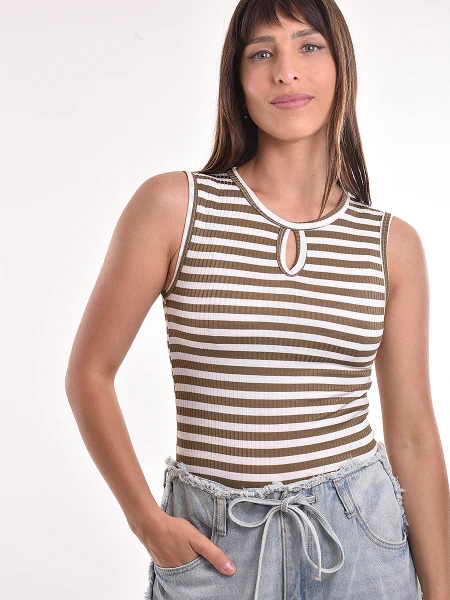 MUSCULOSA GUIONES OLIVA