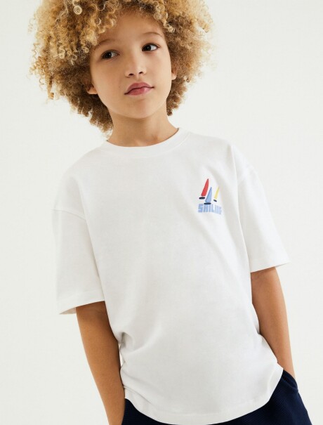 CAMISETA INFANTIL OVERSIZED CON ESTAMPA BLANCO