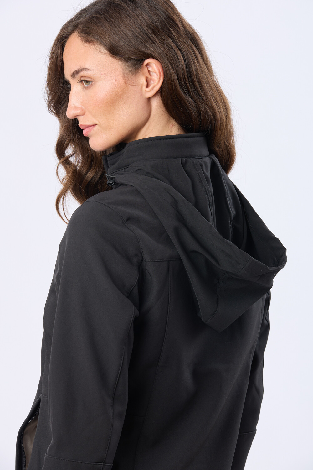 CAMPERA DE NEOPRENO CON CAPUCHA Negro