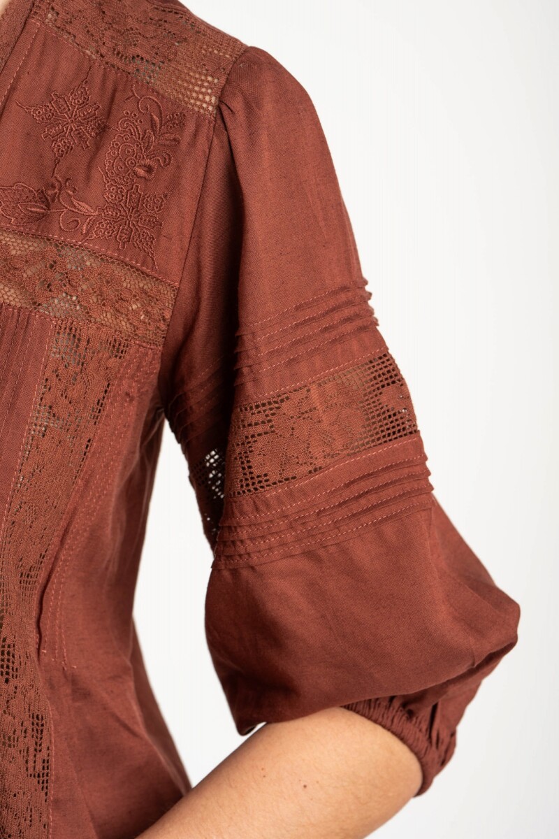 Blusa Encaje Marron