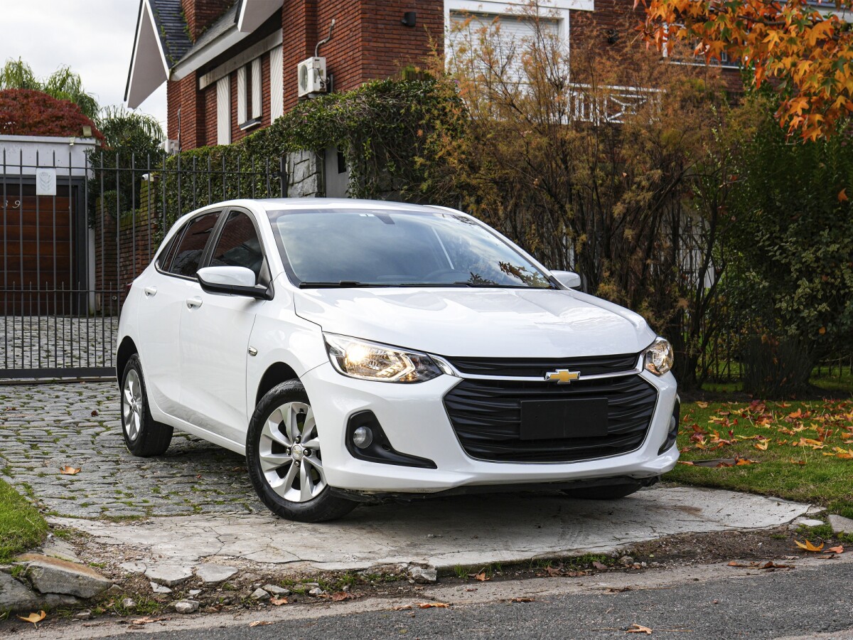 Chevrolet Onix Ltz 1.0T Extra Full | Permuta / Financia Chevrolet Onix Ltz 1.0T Extra Full | Permuta / Financia