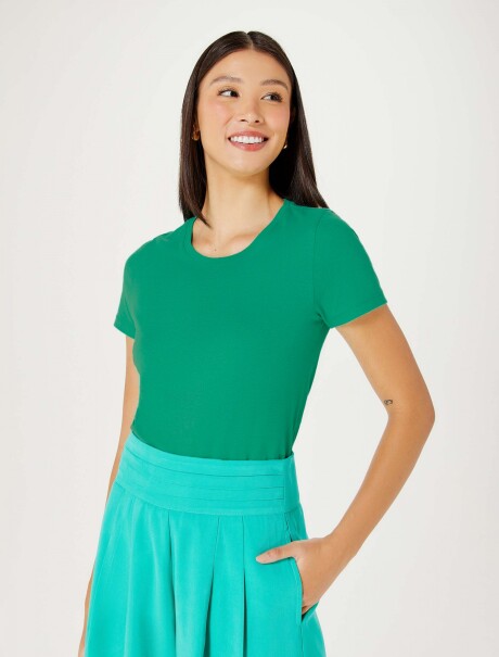 CAMISETA FEMENINA BÁSICA VERDE