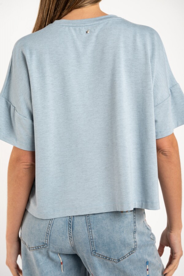 Remera Celeste