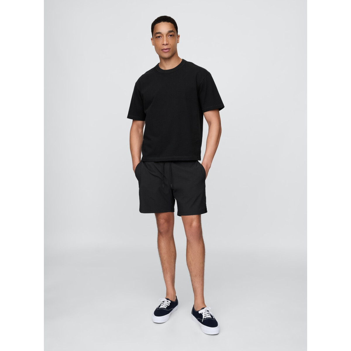 6 INCH SWIM SHORT - BLACK SEERSUCKER 