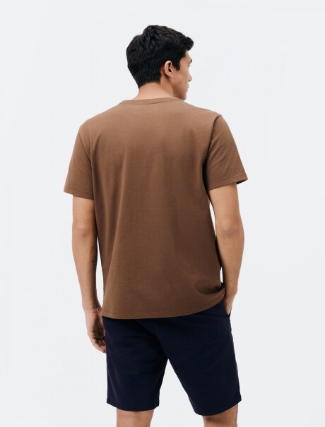 CAMISETA BÁSICA UNISSEX MARRÓN