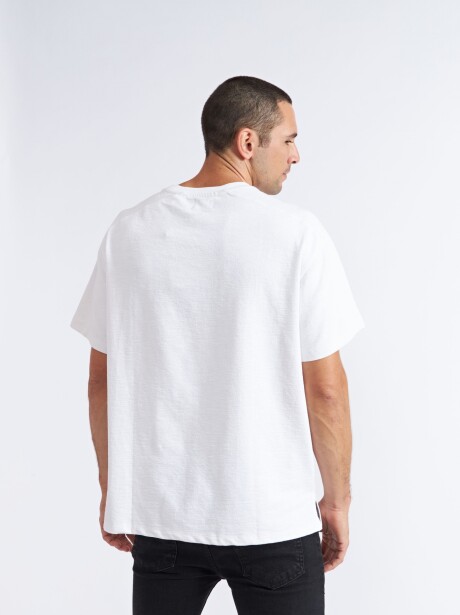 REMERA MIKKEL BLANCO