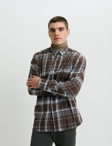012442 CAMISA HARRINGTON LABEL Tostado