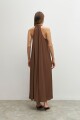 Maxi vestido halter con bolsillos chocolate