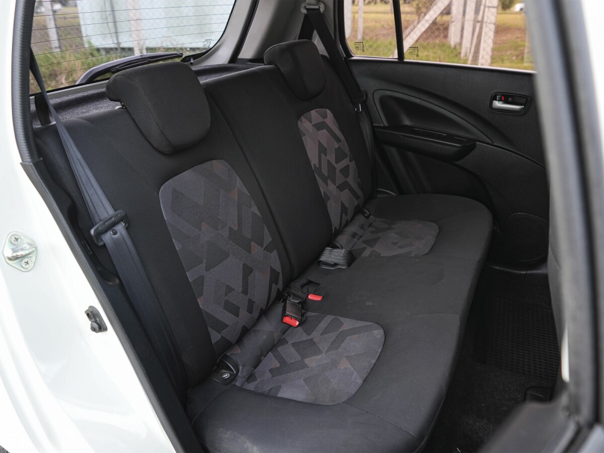 Suzuki Celerio GL 1.0 Extra Full | Permuta / Financia Suzuki Celerio GL 1.0 Extra Full | Permuta / Financia