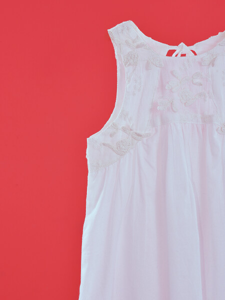 VESTIDO SIRENA BLANCO.