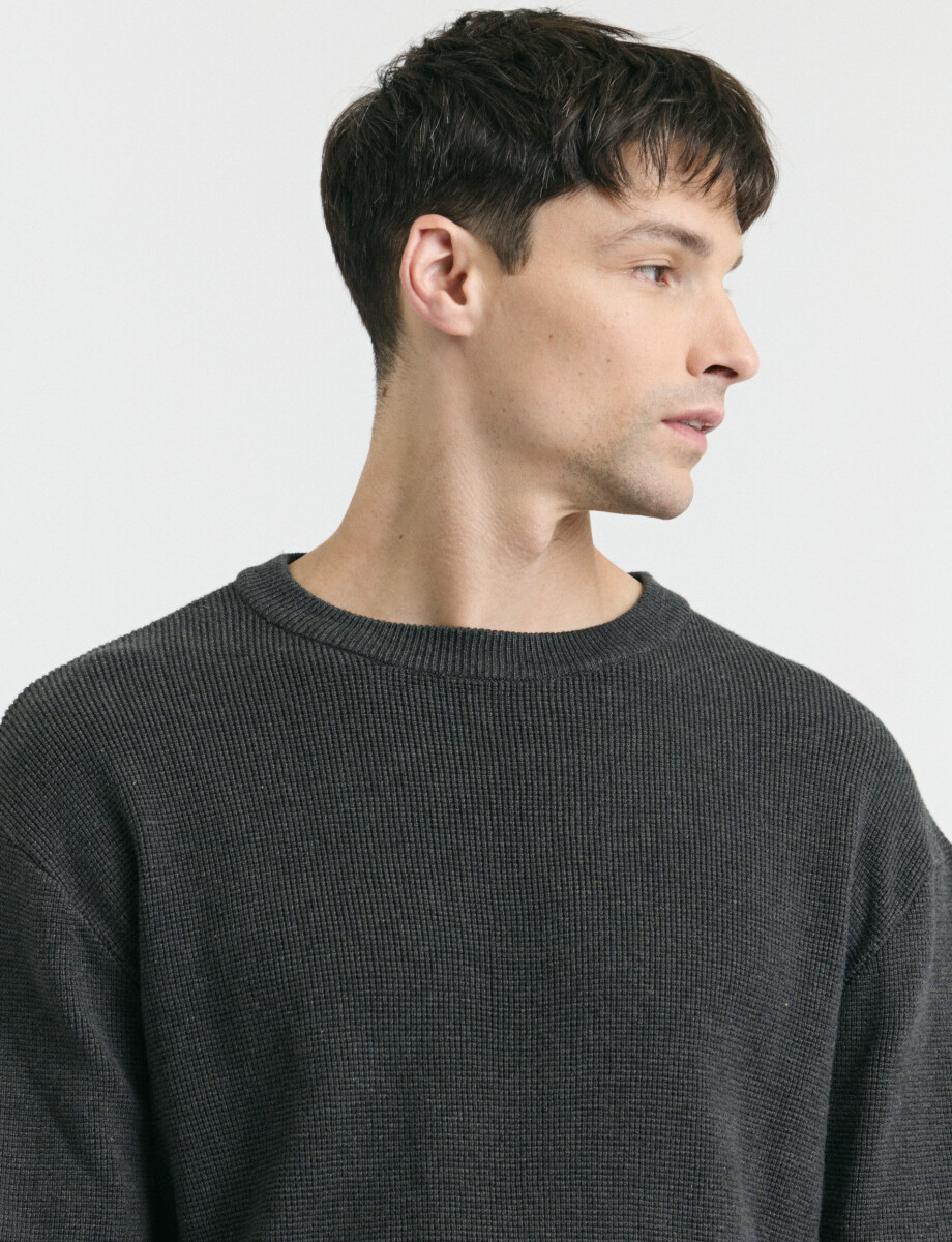 470585 SWEATER FERAUD Negro