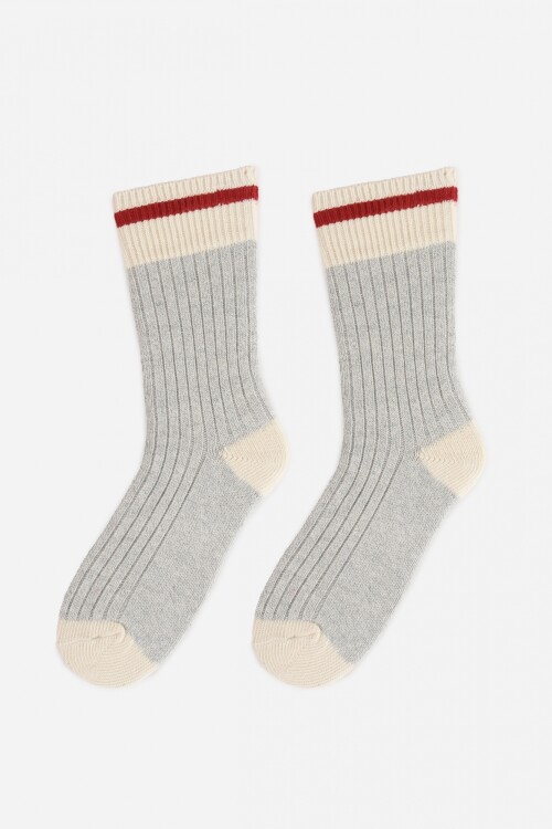 Medias gruesas franja gris