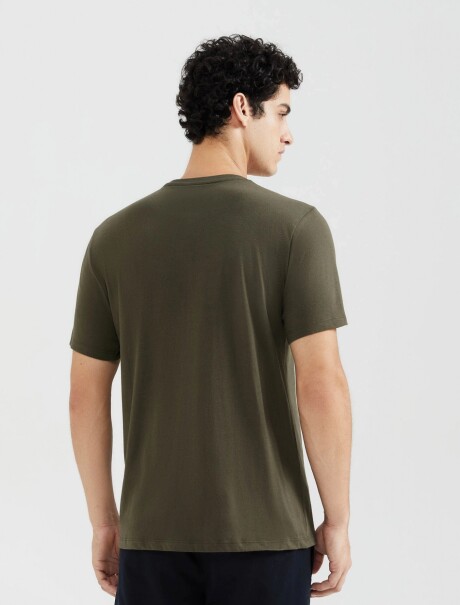 CAMISETA BÁSICA MANGA CORTA VERDE MUSGO