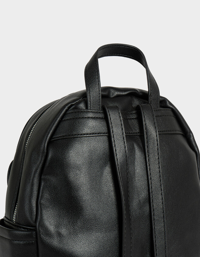 Mochilas Urbanas Mochila Con Charm - Negro