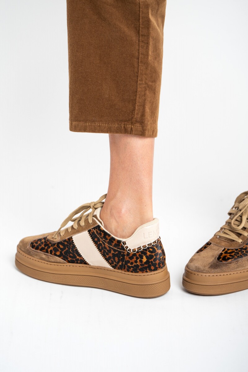 Zapatilla Animal Print Cuero Cafe