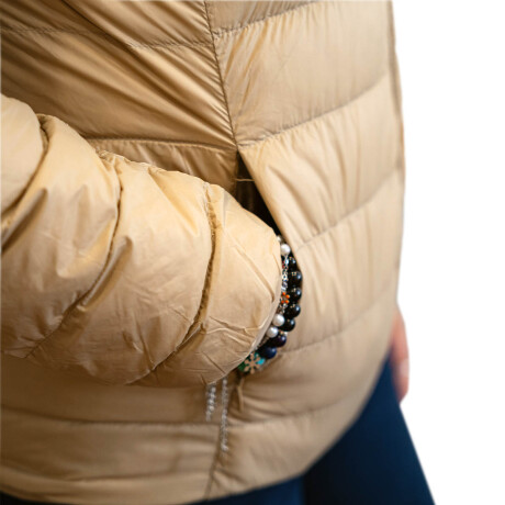 Uzspace Campera Dama Capucha Liviana Fácil Guardado Beige