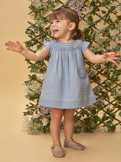 Vestido Liso Con Nido De Abeja A Contraste Gris