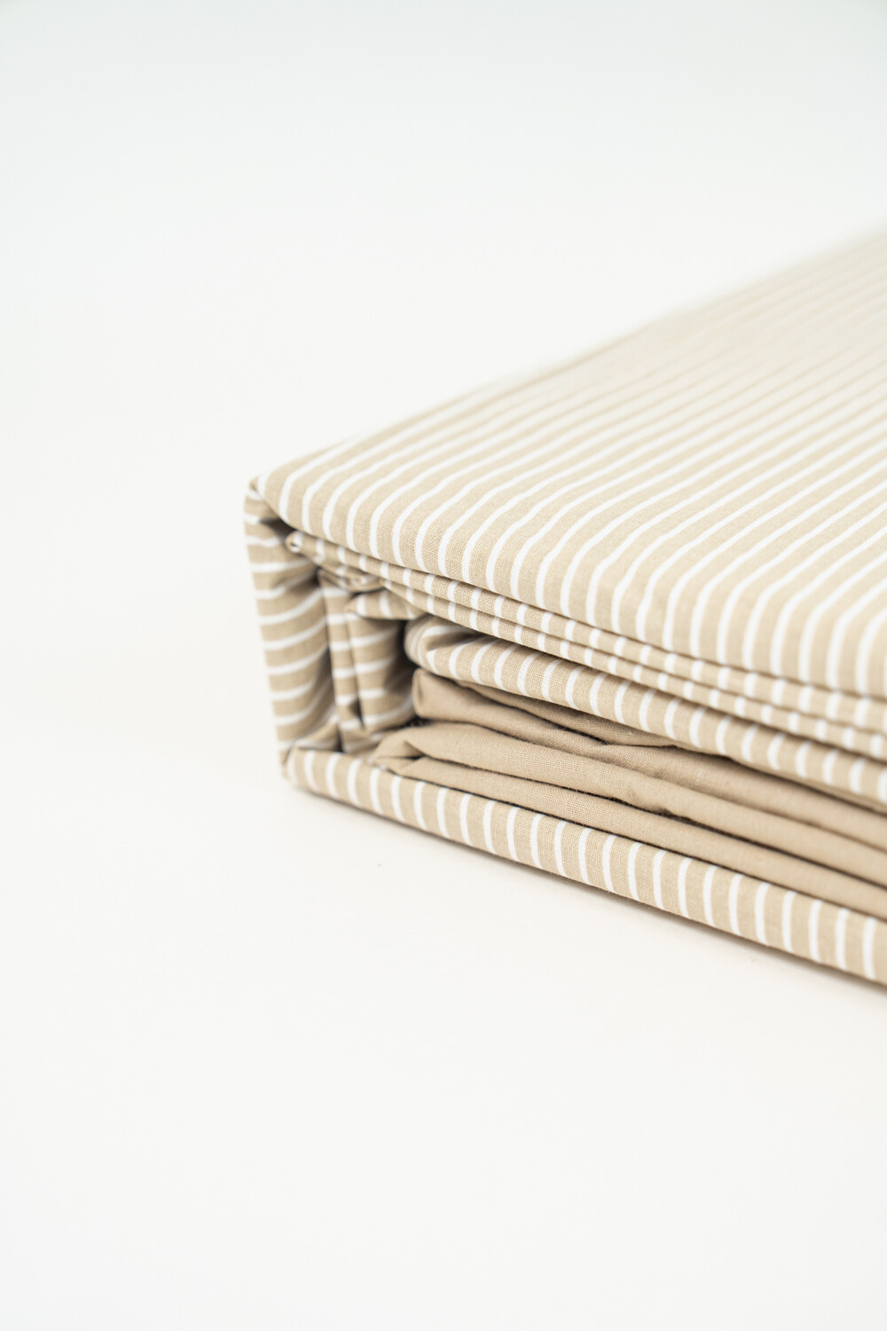 Sábanas 2 Plazas Queen 144 Hilos Stripes Taupe / Mink / Vison