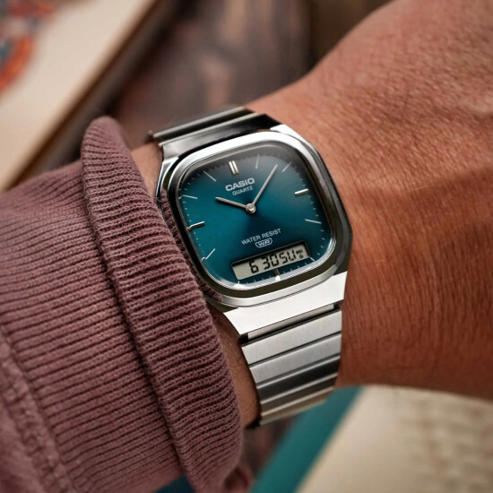 Reloj CASIO RETRO AQ240E-3ADF Acero Plateado Esfera 36mm 0