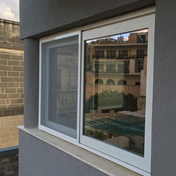 Ventana de PVC Blanco 120 X 150 Corrediza Aislante Premium Ventana de PVC Blanco 120 X 150 Corrediza Aislante Premium
