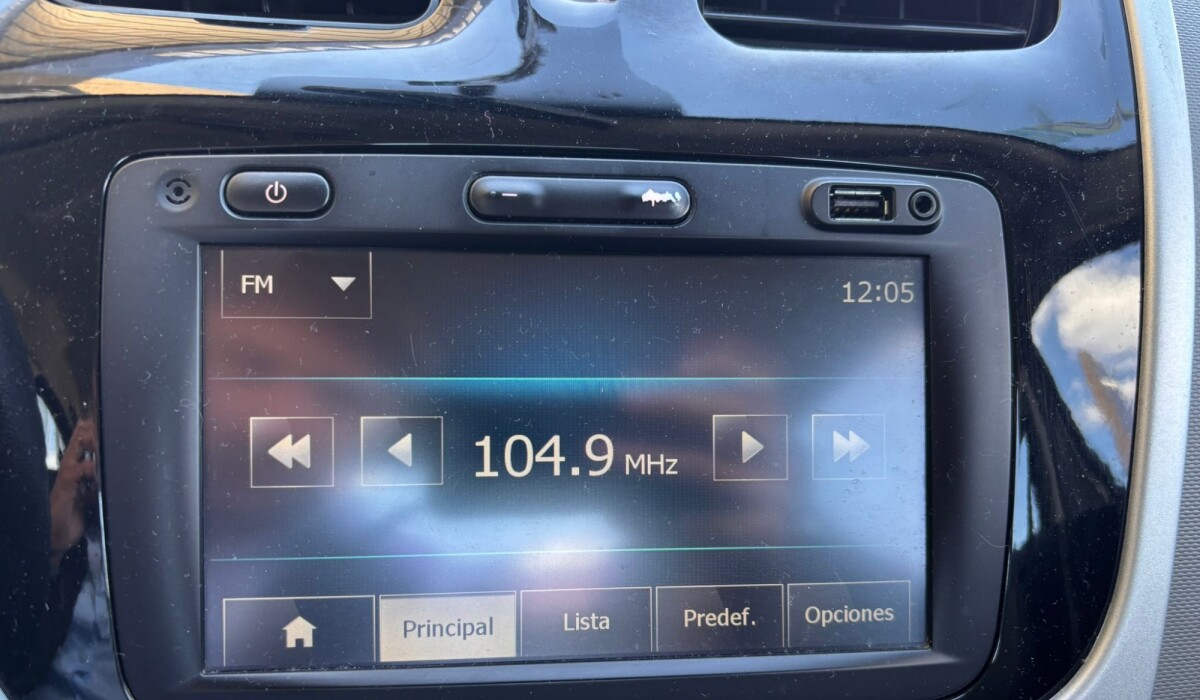 Renault Logan Expression - 2014 Renault Logan Expression - 2014