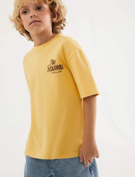 CAMISETA INFANTIL CON ESTAMPA AMARILLO