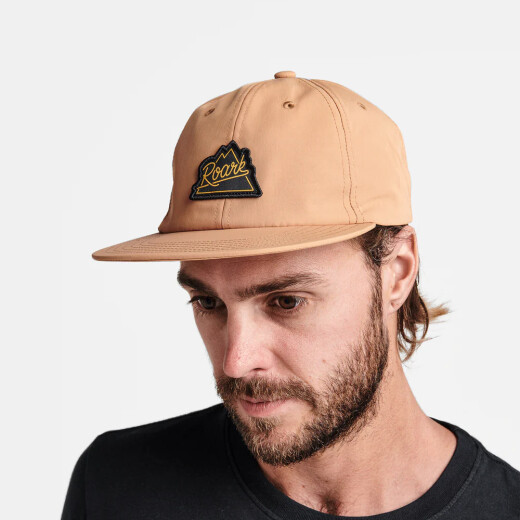 Gorro Roark Peaking 6 Panel - Beige Gorro Roark Peaking 6 Panel - Beige