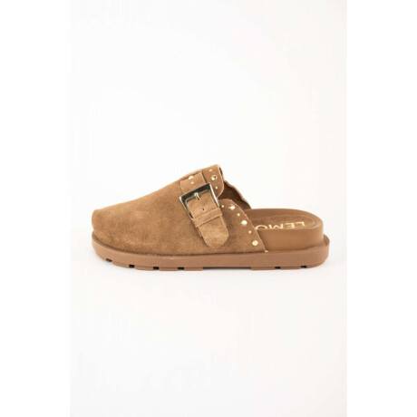 Zueco Gamuza Con Tachas Camel