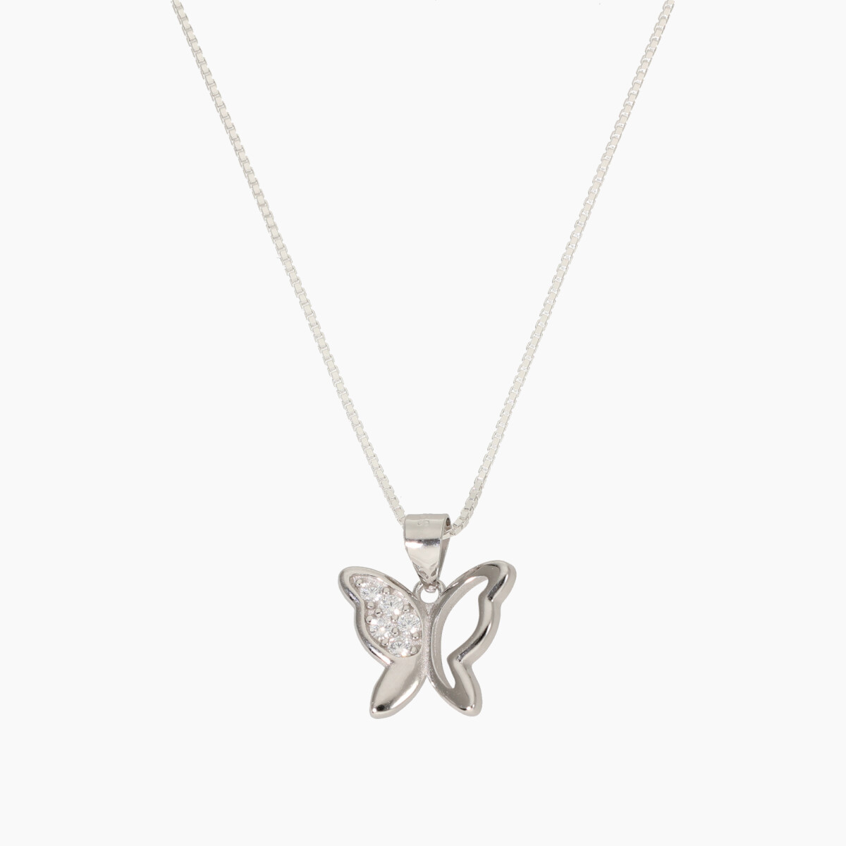 Cadena Con Dije De Mariposa En Plata 925 Y Circonias 