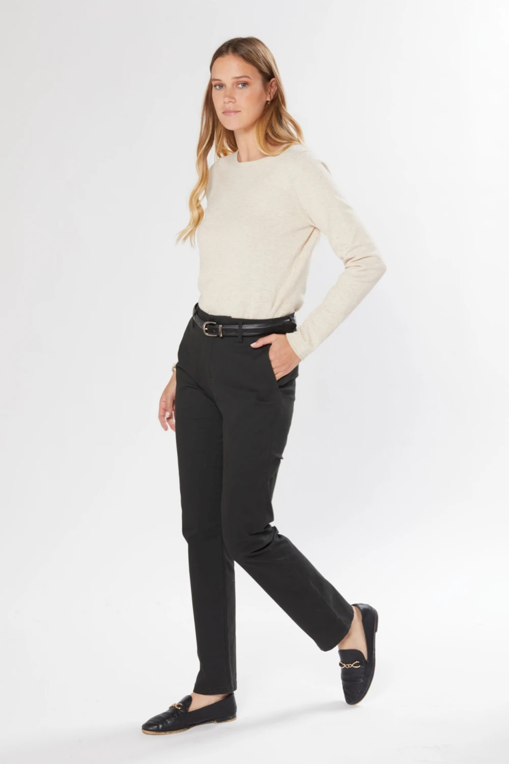 PANTALÓN CLÁSICO CON SPANDEX Negro