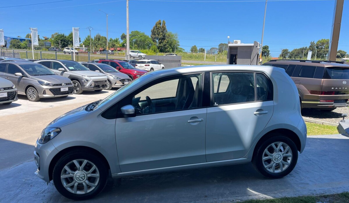 VW UP HIGH 2017 MT 1.0 VW UP HIGH 2017 MT 1.0