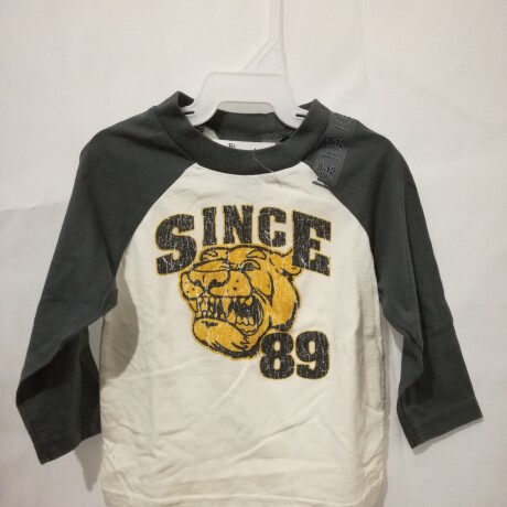 Remera manga larga tigre