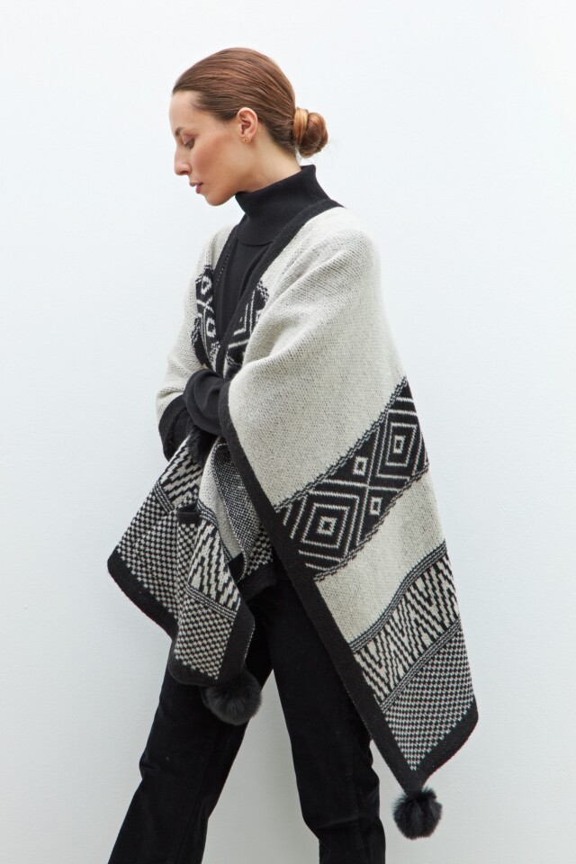 Capa tejida jacquard negro