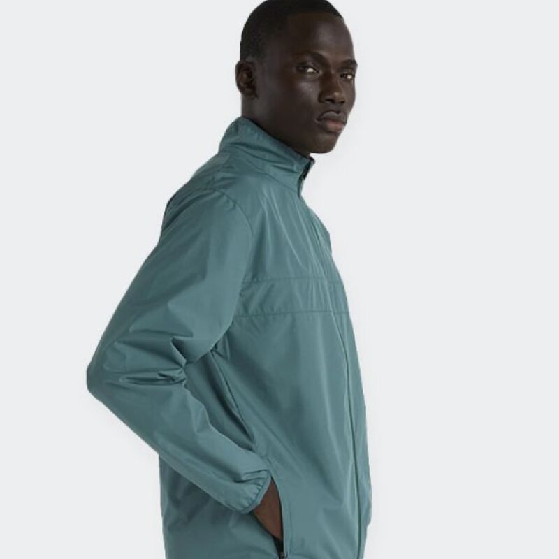 Campera New Balance Essentials Verde