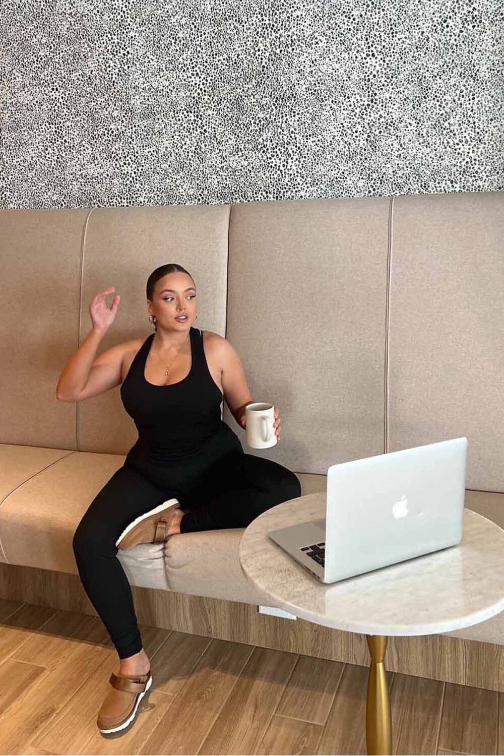 Bividi Feather Tech+ Racerback Mujer Black