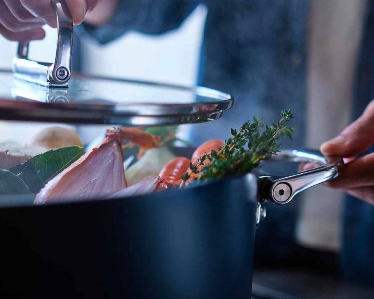 Olla Space 25 cm Joseph Joseph - Preventa Olla Space 25 cm Joseph Joseph - Preventa