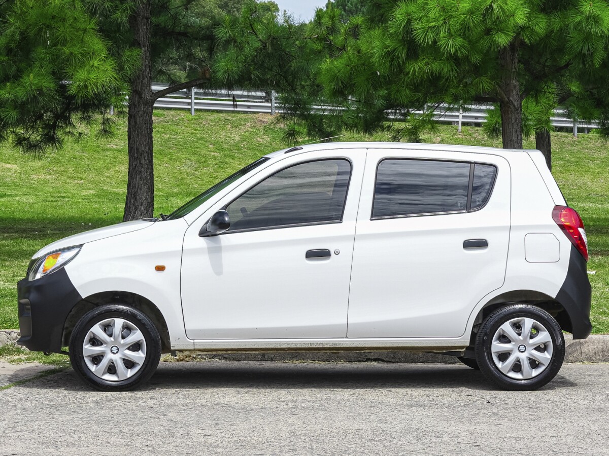 Suzuki Alto STD 800 Con Alarma 2022 EXCELENTE ESTADO! Suzuki Alto STD 800 Con Alarma 2022 EXCELENTE ESTADO!
