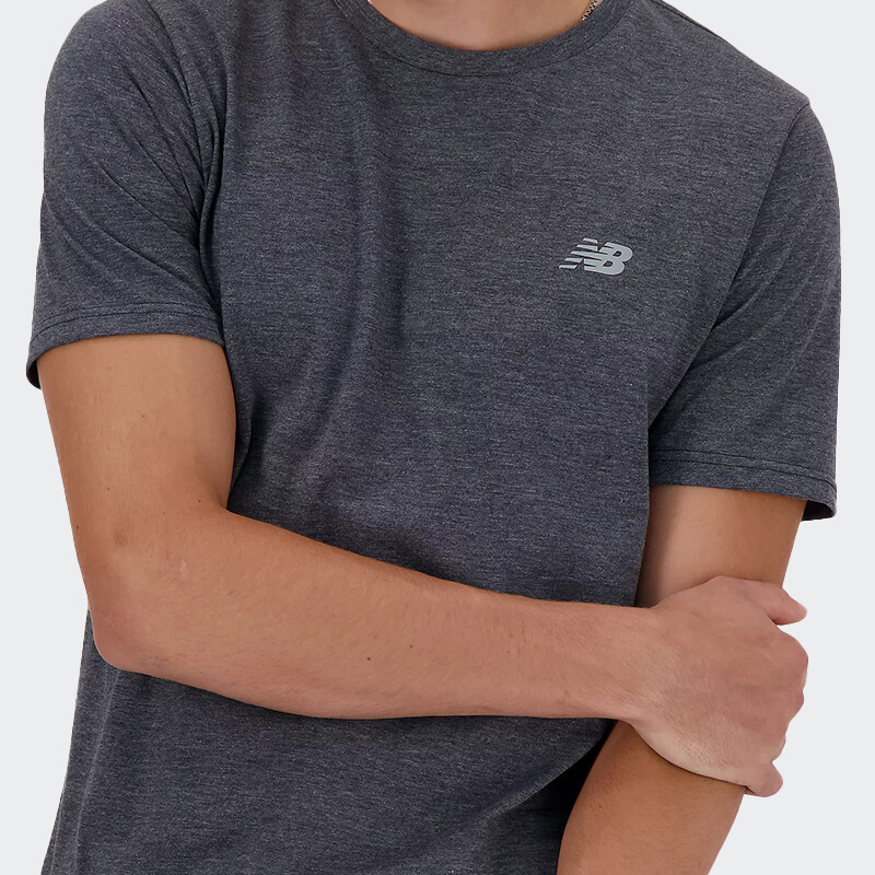 Remera New Balance Heathertech Negro