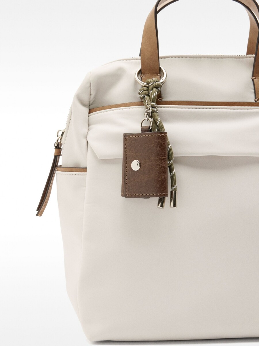Mochila De Nylon Con Colgante crudo