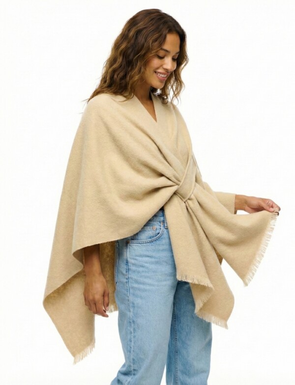 Ruana Soft Pasador BEIGE