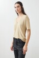 Remera lurex escote V beige