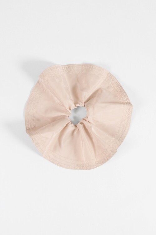 Gomita tela scrunchie oversize beige