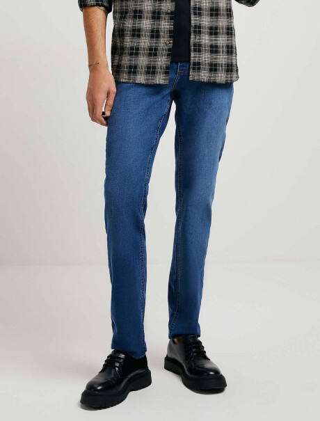 PANTALÓN DE JEAN SKINNY AZUL