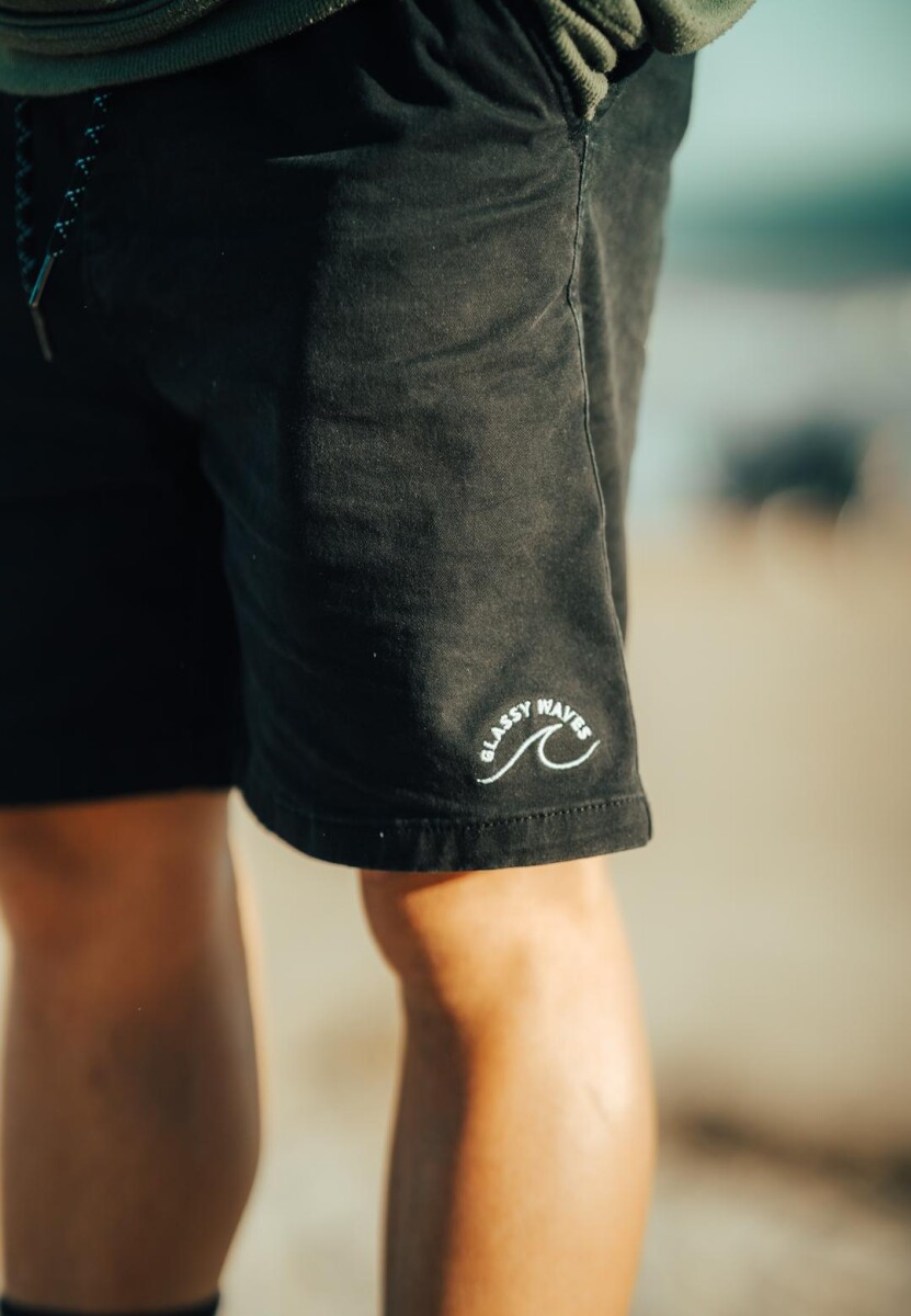 BERMUDA ESSENTIAL / Negro 