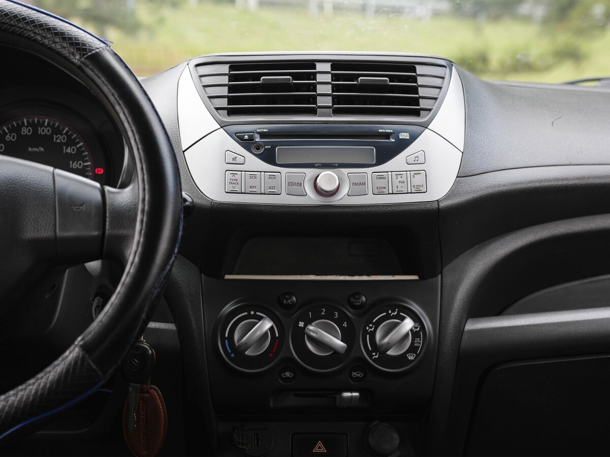 Suzuki Celerio GLX EXCELENTE ESTADO! | Permuta / Financia Suzuki Celerio GLX EXCELENTE ESTADO! | Permuta / Financia