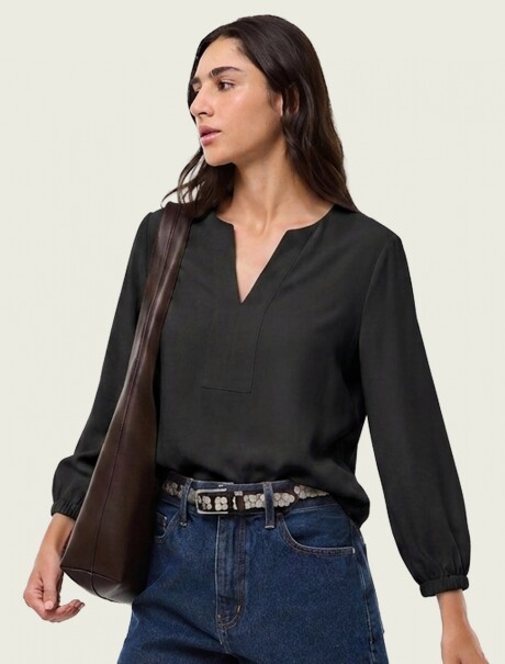 BLUSA DE MANGA TRES CUARTOS EN VISCOSA NEGRO